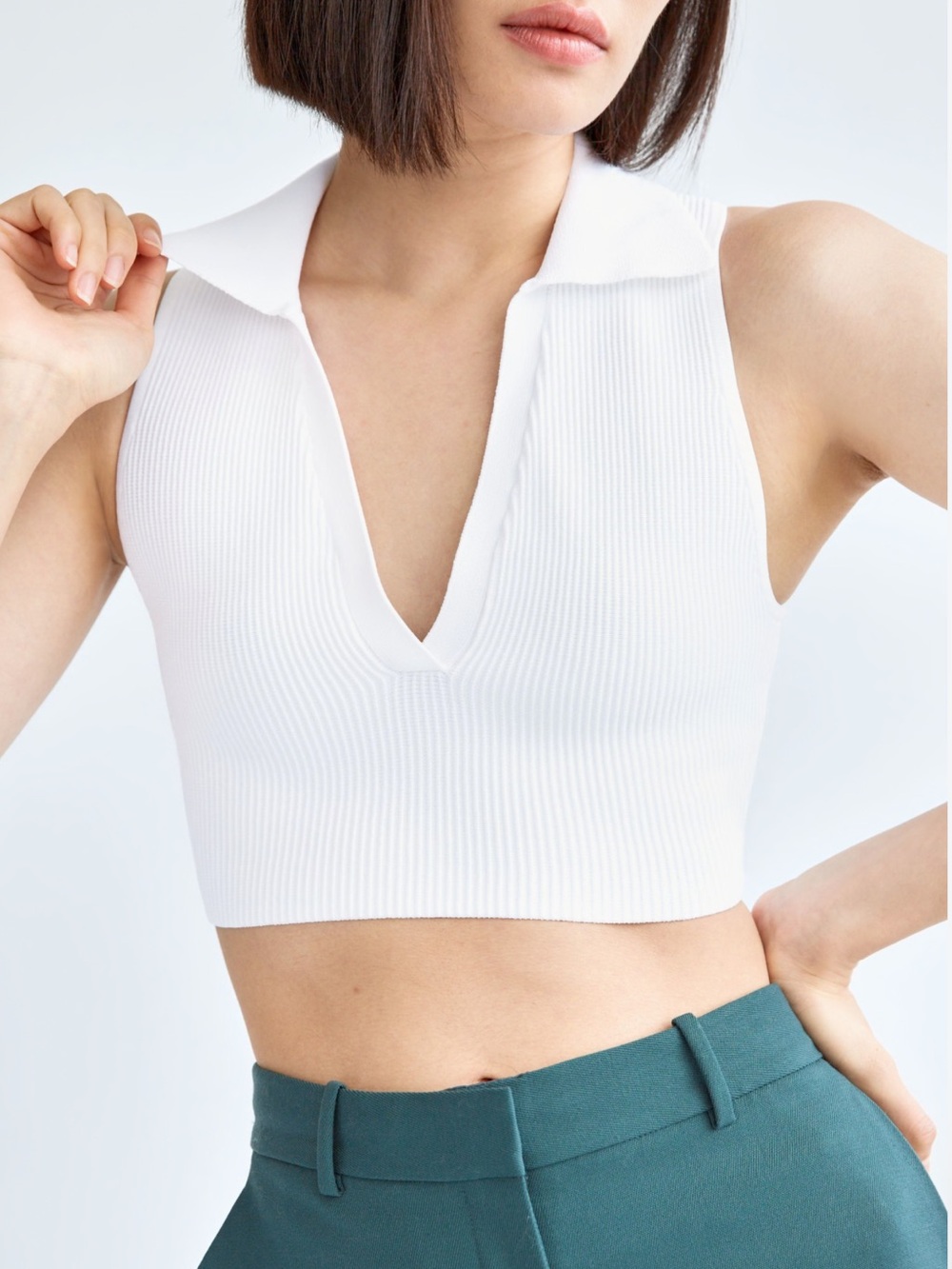 Babaton White Ribbed Sleeveless Polo Crop Top